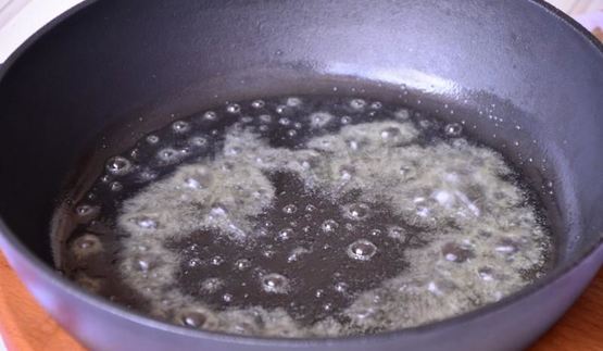 сладкий творожный омлет