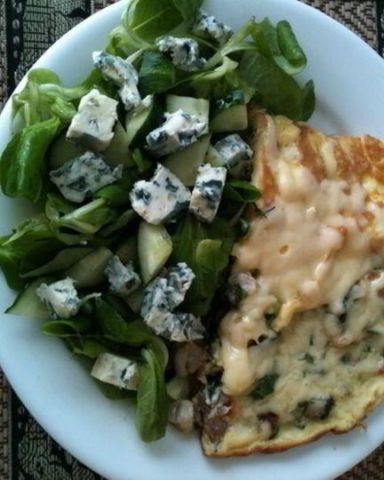 Рецепт субботнего завтрака — омлета с начинкой