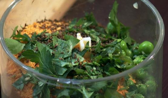 паштет и фалафель из зеленого горошка