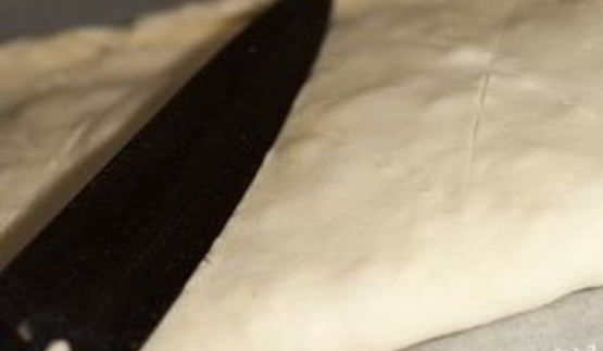 паштет из телятины и грибов в слоеном тесте