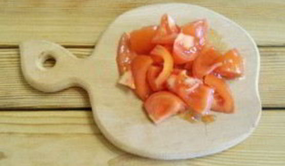 помидоры с зеленью и чесноком