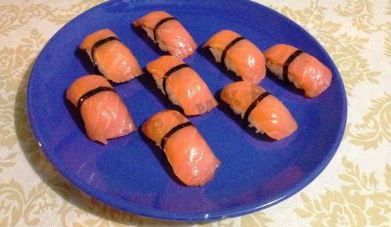нигири суши и роллы