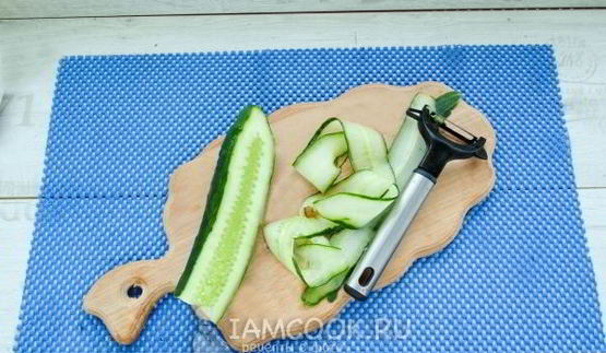 овощные роллы с огурцом и авокадо