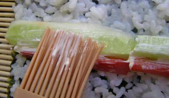 постные роллы с огурцом