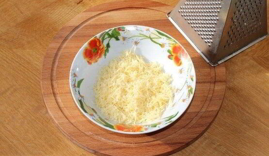 ролл пшеничный с паштетом из тунца