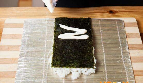 роллы радуга