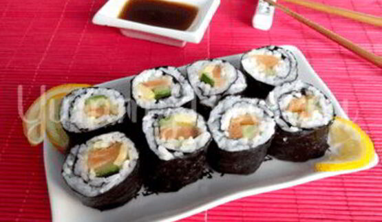 роллы с семгой