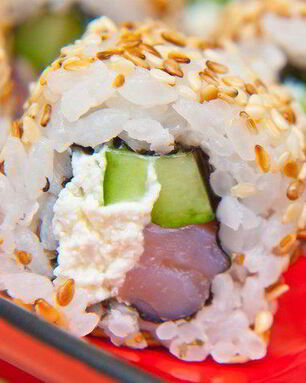 Роллы Урамаки