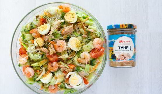 спринг-роллы с кальмарами и тунцом