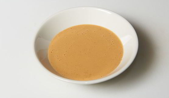 спринг-роллы с овощами и соусом