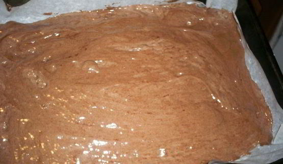 быстрый шоколадно-творожный рулет