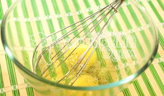 капустные рулетики в омлете