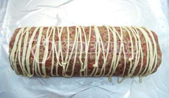 мясной рулет с грибами и сыром новогодний