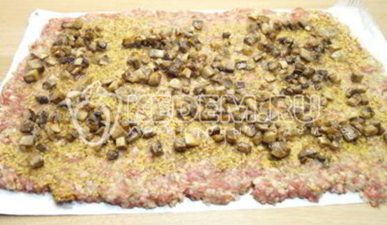 мясной рулет с грибами и сыром новогодний