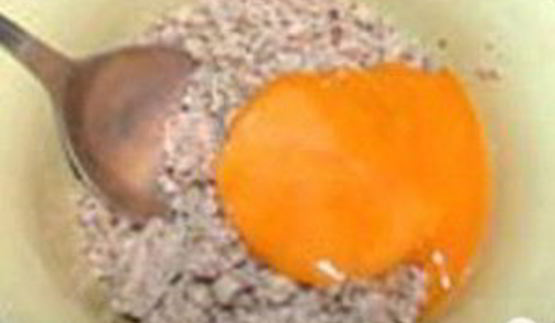 мясные рулетики с ореховой начинкой