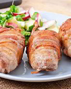 Мясные рулетики с томатно-сливочным соусом