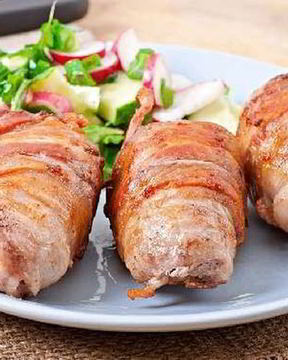 Мясные рулетики с томатно-сливочным соусом