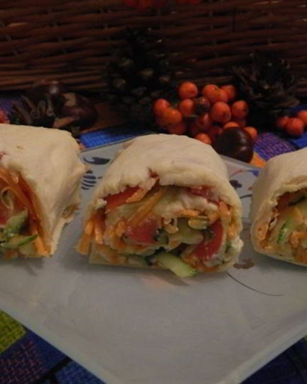 Рецепт овощной рулет из лаваша с адыгейским сыром