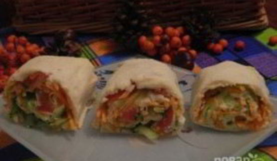 овощной рулет из лаваша с адыгейским сыром