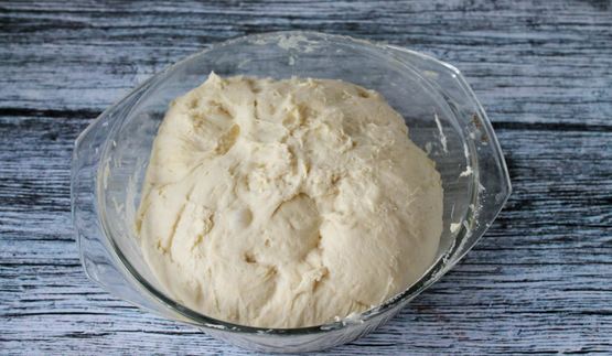 постный рулет с луком дрожжевой