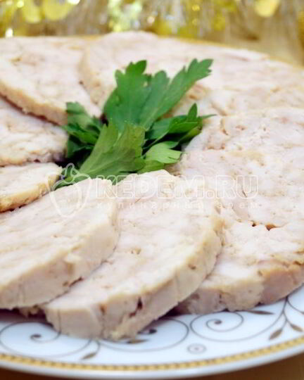 Рецепт рулета из курицы деликатесный