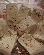 Рулет с пикантной творожной начинкой