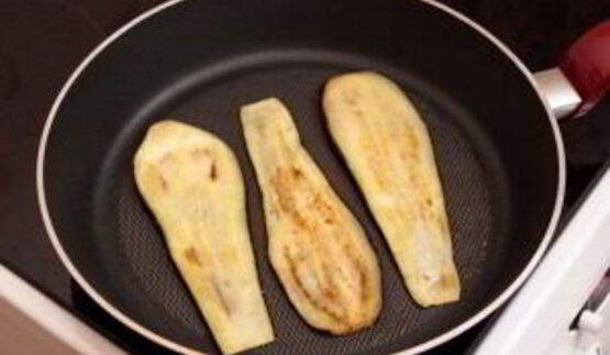 рулетики из баклажанов