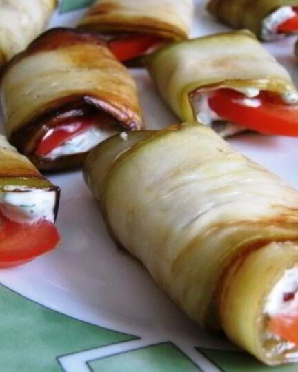 Рецепт рулетиков из кабачков с помидорами