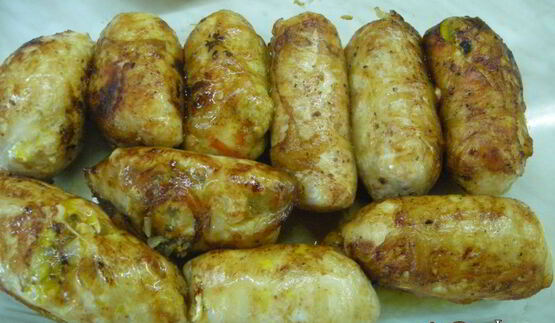 рулетики из куриного филе в свиной сетке