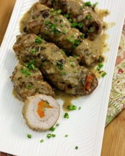 Рецепт свиных рулетиков с начинкой