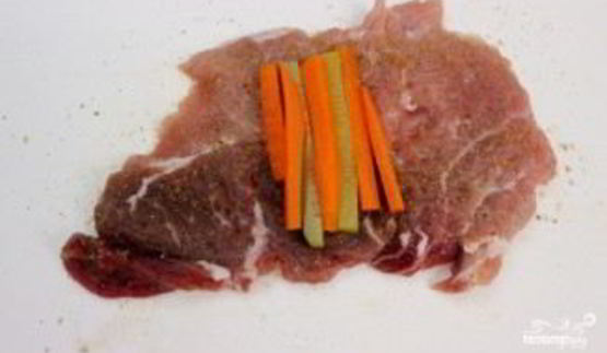 свиные рулетики с начинкой