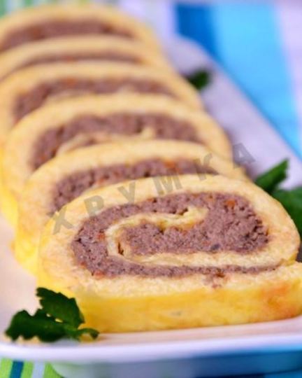 Рецепт сырного рулета с паштетом из печени