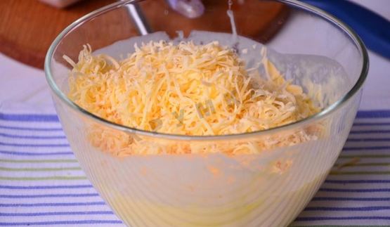 сырный рулет с паштетом из печени