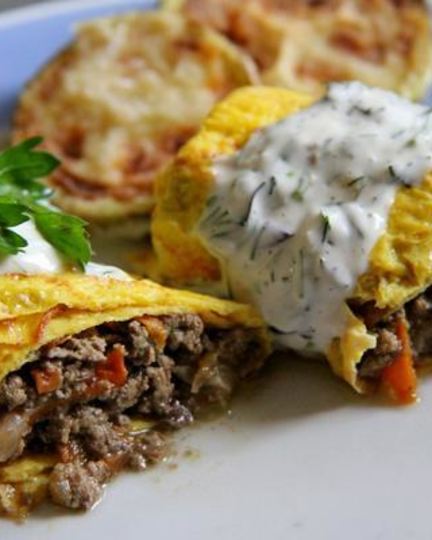 Рецепт яичных рулетиков с печеночной начинкой