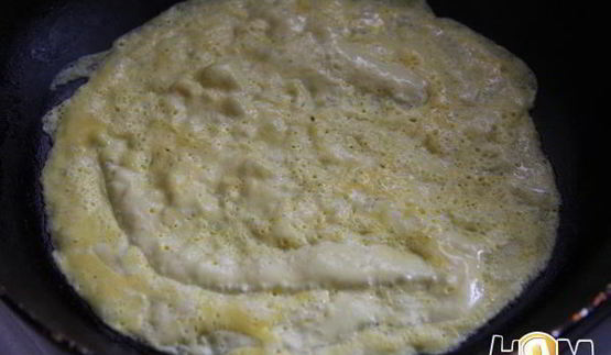 яичные рулетики с печеночной начинкой