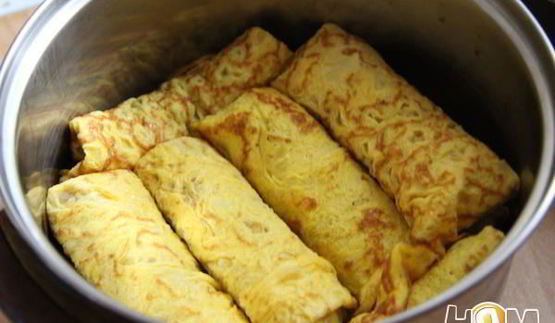яичные рулетики с печеночной начинкой