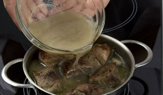 свинина, маринованная в вине