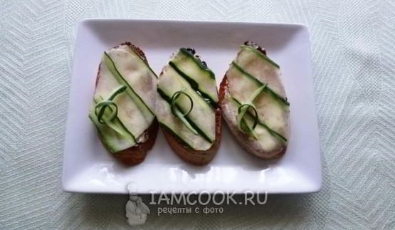 английские сэндвичи с огурцом