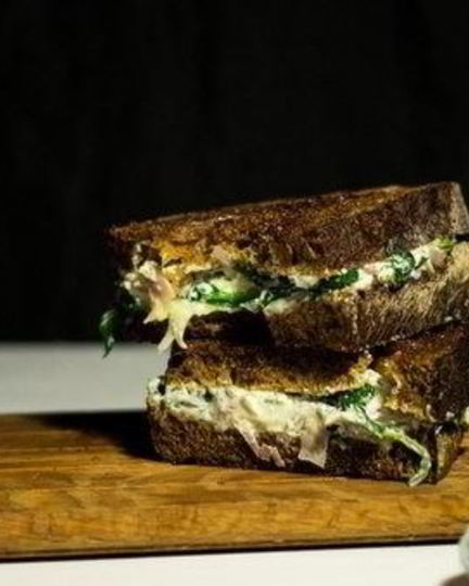 Рецепт сэндвича-гриля со шпинатом и фетой