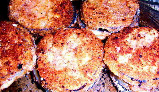 сэндвич из баклажанов с сыром в хрустящей панировке