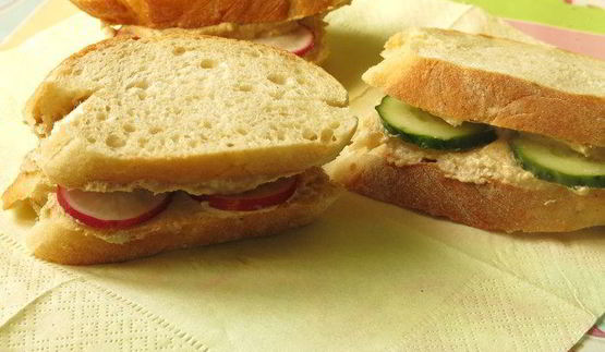 сэндвич с яичным паштетом