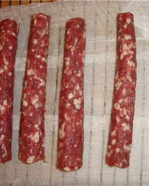 Сырокопченая колбаса