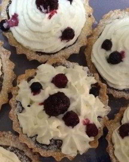 Рецепт десертных тарталеток со взбитыми сливками