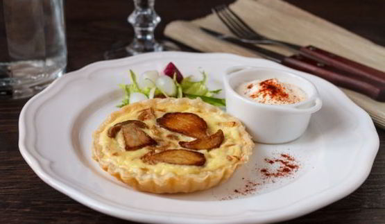 тарталетки с белыми грибами