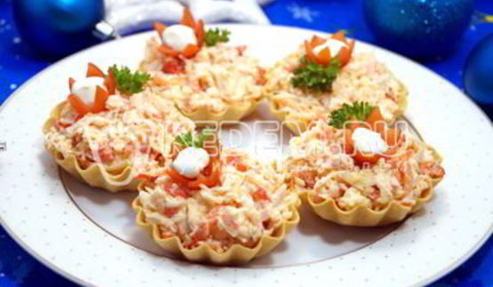 тарталетки с крабовым салатом