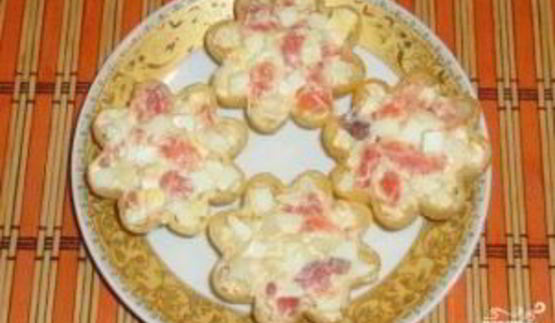 тарталетки с семгой