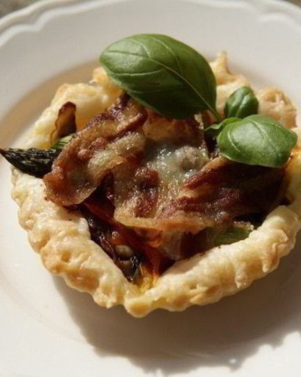 Рецепт тарталеток с шампиньонами, спаржей и сладким перцем