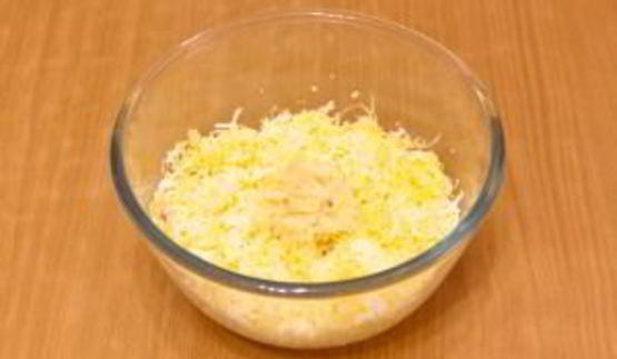 тарталетки с сыром и помидорами