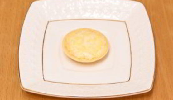 тарталетки с сыром и помидорами