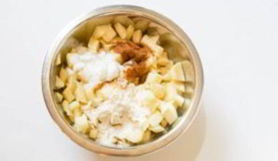 тарталетки с яблоками